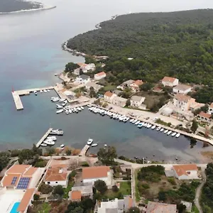 Apartman Marija, Molat